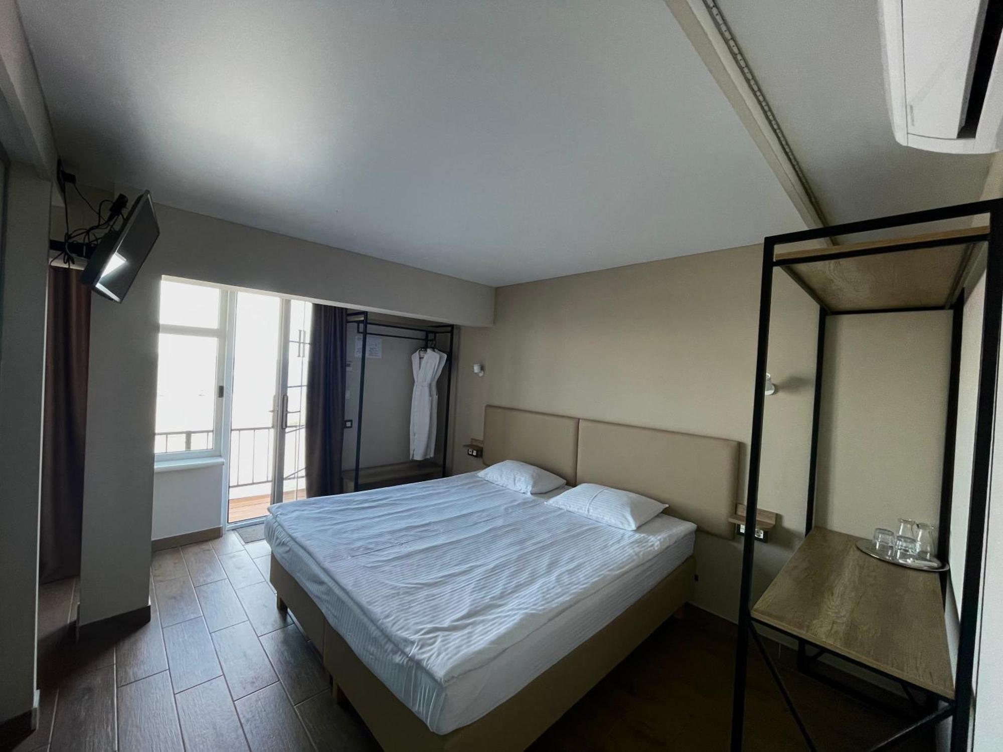 Boutique Hotel Dacha Lanzheron Odessa Exteriör bild